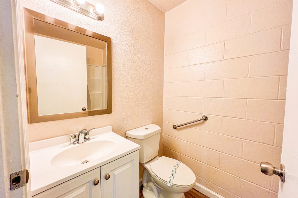 128R Apartments - Reno NV - Studio -