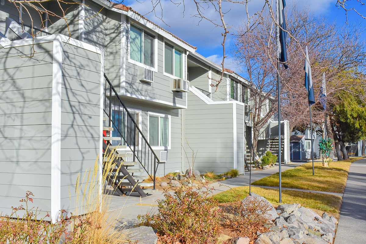 Home Suites Studio Apartments Sparks, NV Exterior Photos Kromer